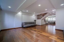 Blk 558 Jurong West Street 42 (Jurong West), HDB Executive #513785621